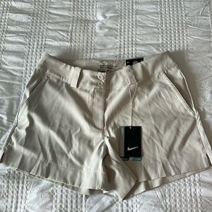 Nike golf size 6 beige shorts